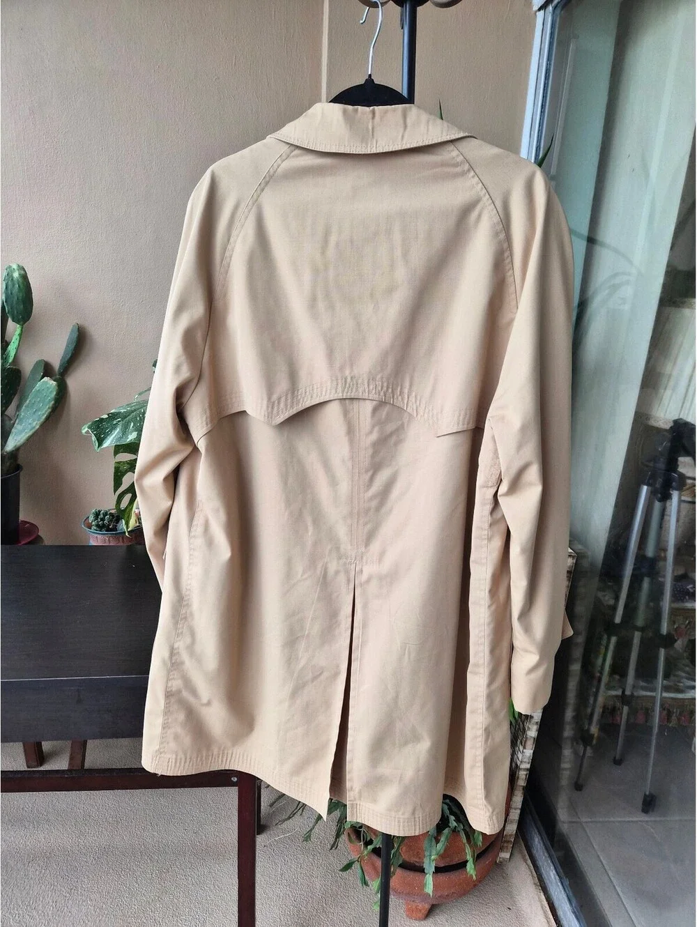 Vintage Austin Reed Regent Street Trench Coat 40R Plaid Lined Beige Raincoat
